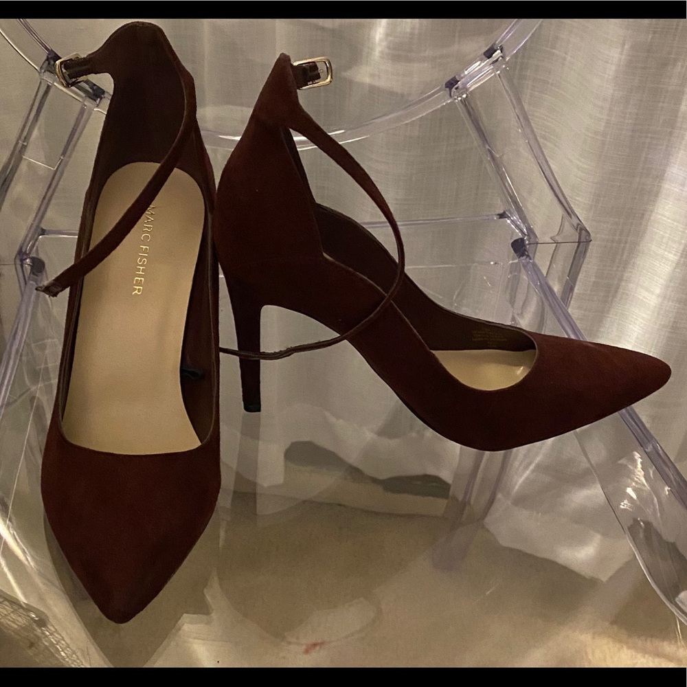 Marc Fisher burgundy pumps